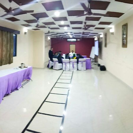Hotel The Majestic Haiderabad Buitenkant foto
