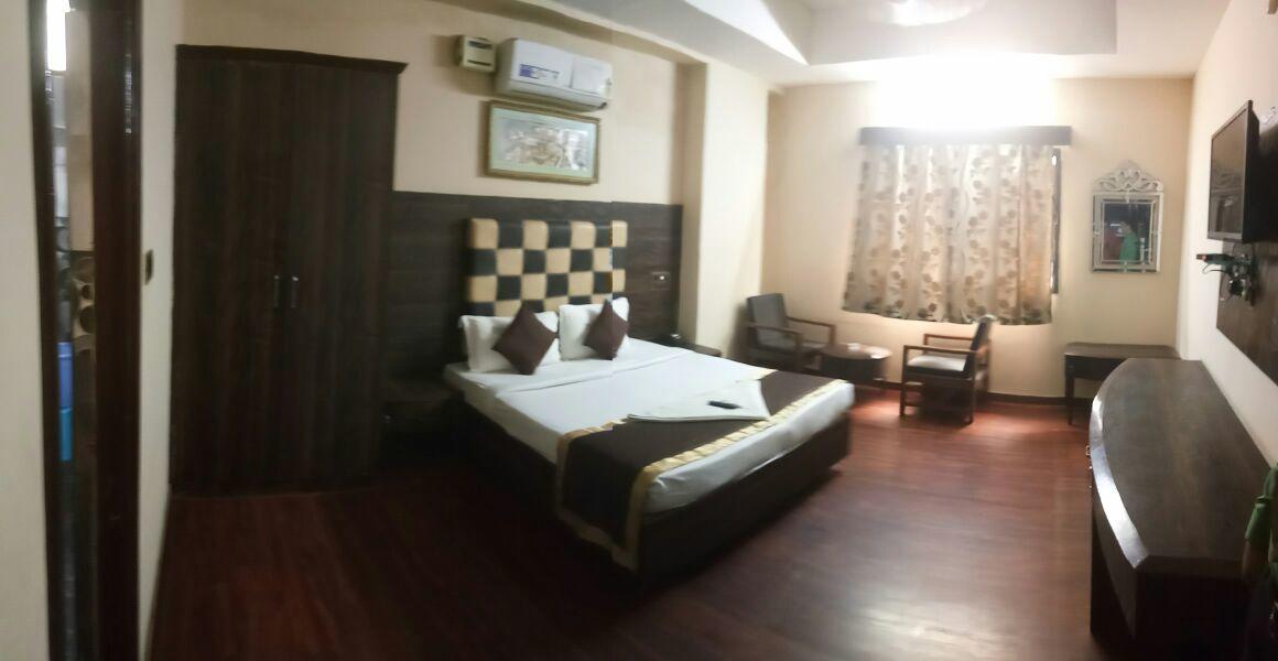 Hotel The Majestic Haiderabad Buitenkant foto